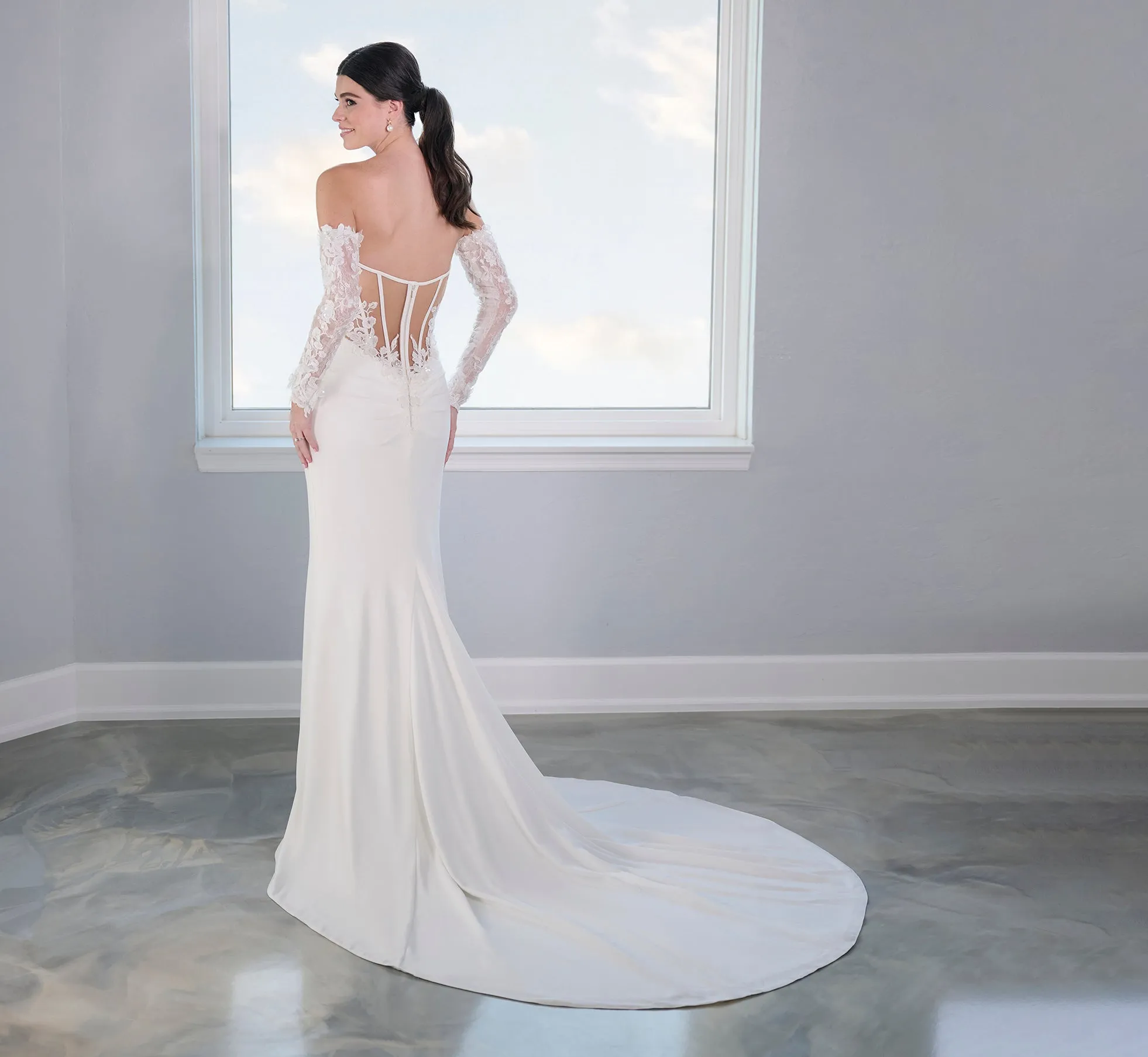 Crepe Slim Gown With Detachable Long Sleeves In Ivory Nude Silver